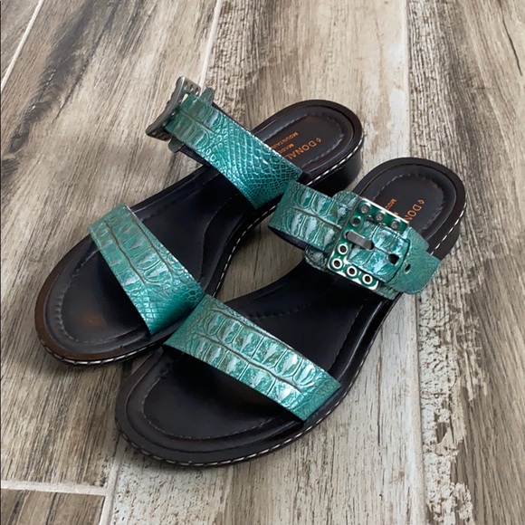 donald j pliner sandals